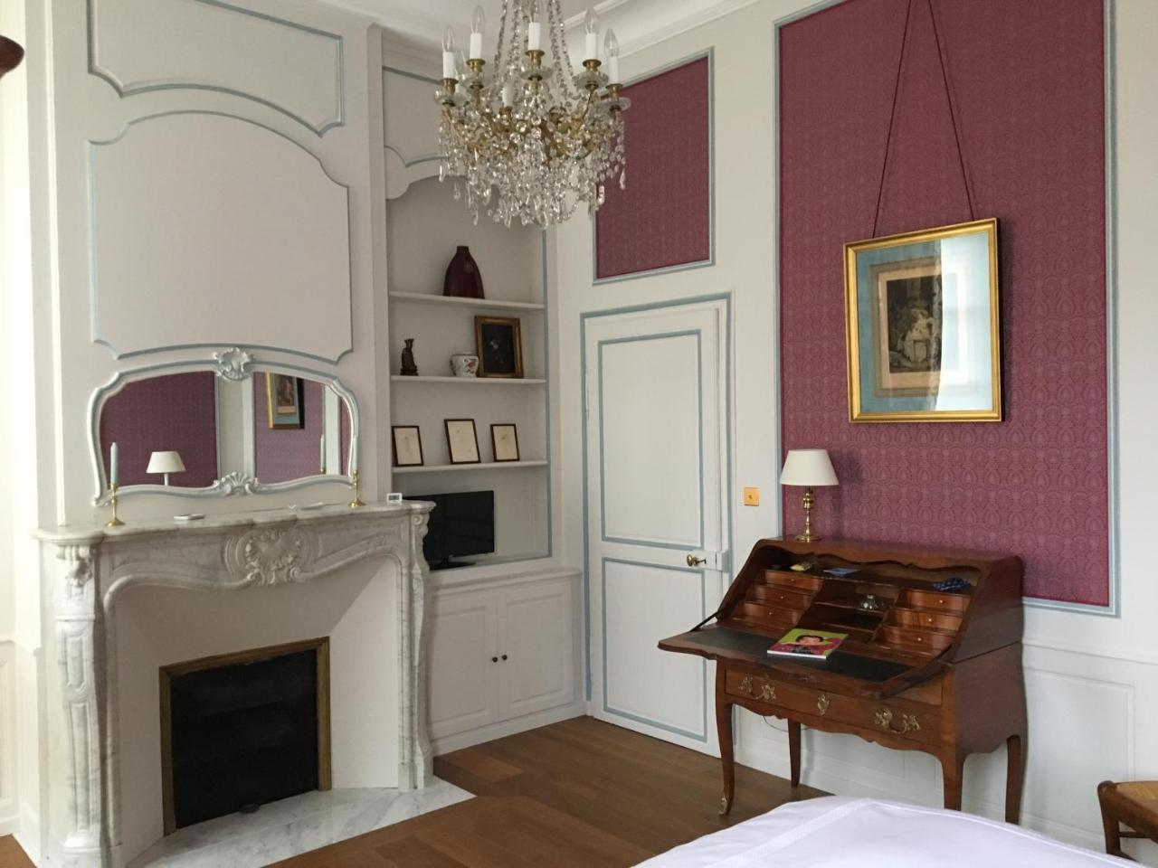 Entre Cour Et Jardin Bed & Breakfast Arras Bagian luar foto